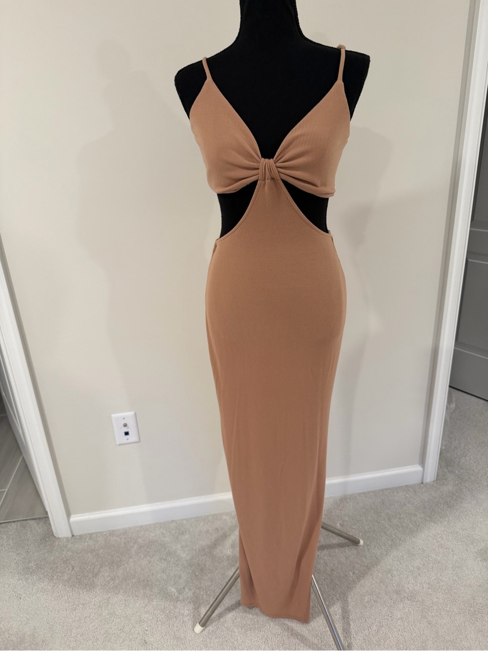 FORE Ribbed Cutout Maxi Dress Size M Nude/Tan